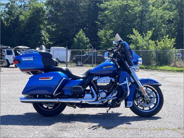 2017 Harley-Davidson Ultra Limited FLHTK
